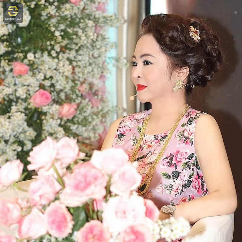 Tiểu sử doanh nhân Nguyễn Phương Hằng