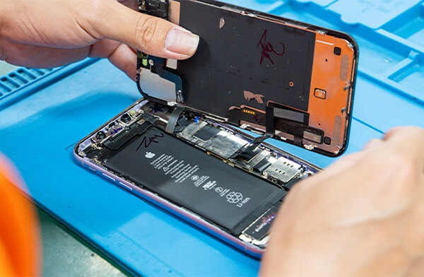 Thay màn hình iPhone 13 Pro Max giá bao nhiêu